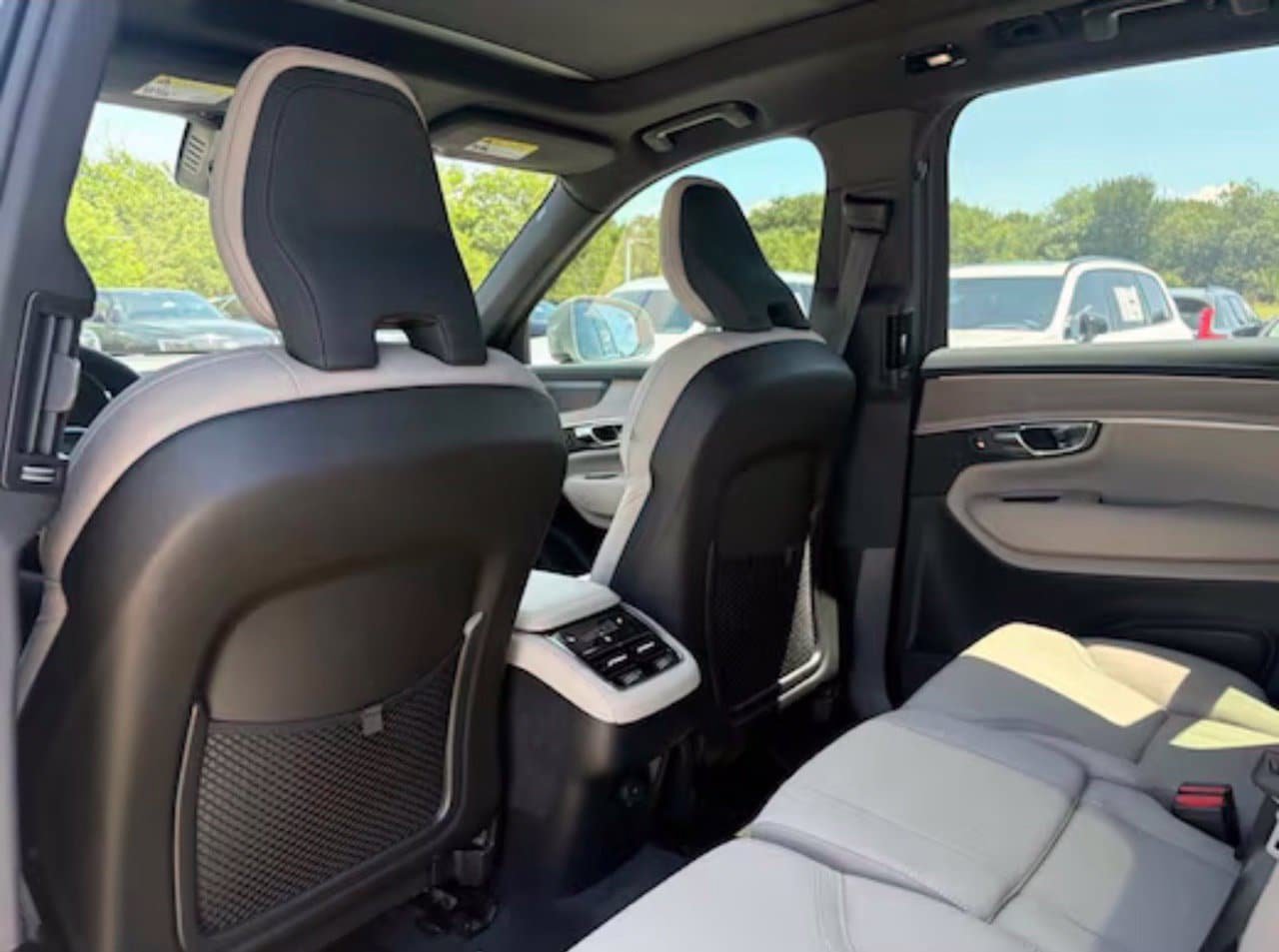 Used 2026 Volvo XC90 B6 Plus AWD/4WD image 15