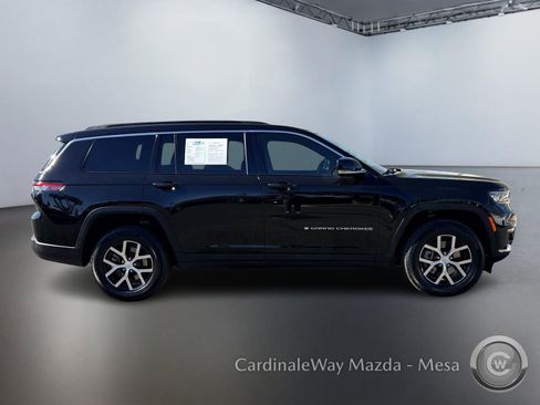Used 2024 Jeep Grand Cherokee L Limited w/ Luxury Tech Group II image 3