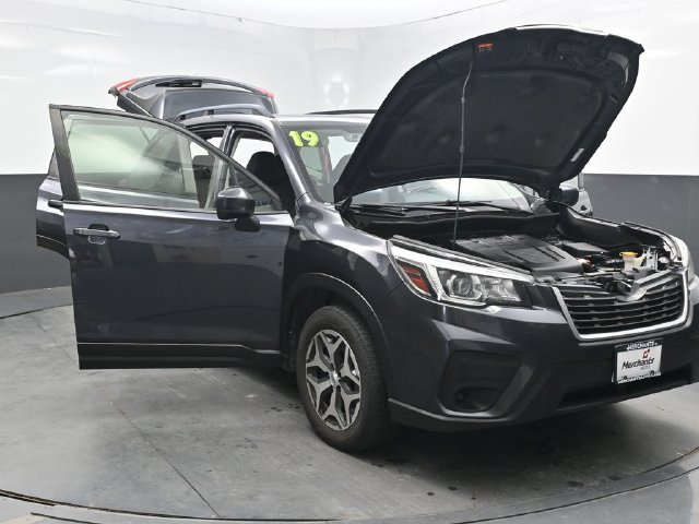 Used 2019 Subaru Forester Premium AWD/4WD image 41