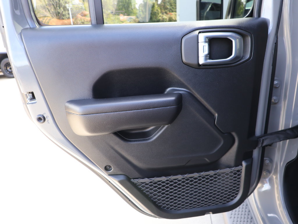 Used 2021 Jeep Wrangler Unlimited Sport AWD/4WD image 25