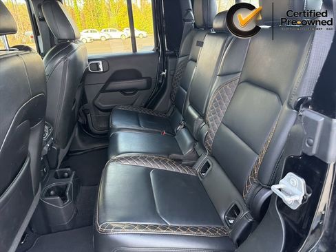 Certified 2022 Jeep Gladiator Overland AWD/4WD image 39