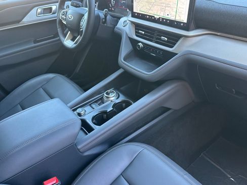 New 2026 Ford Explorer Active w/ Active Comfort Package RWD image 17