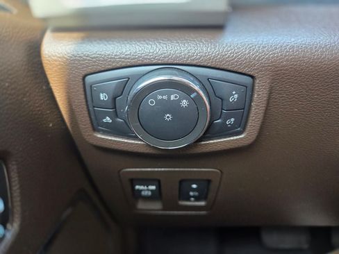 Used 2020 Ford F150 King Ranch w/ Equipment Group 601A Luxury AWD/4WD image 28