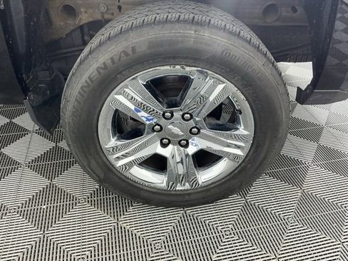 Used 2018 Chevrolet Silverado 1500 Custom w/ Custom Value Package image 9