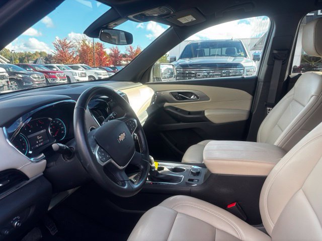 Used 2023 Chevrolet Traverse LT AWD/4WD image 9
