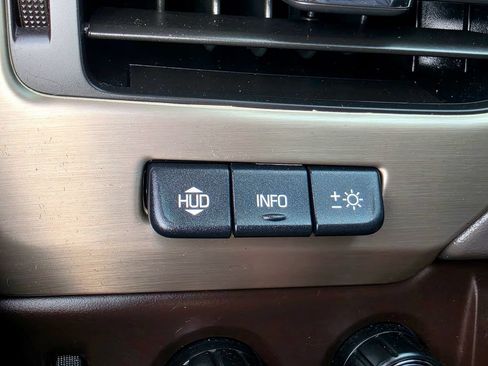 Used 2017 GMC Yukon Denali AWD/4WD image 25