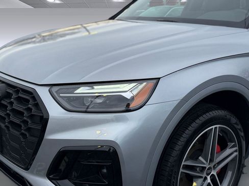 Used 2025 Audi Q5 e Premium Plus w/ Premium Plus Package image 10