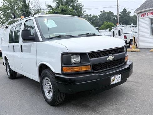 Used 2011 Chevrolet Express 2500 RWD image 5