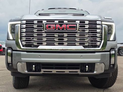 New 2026 GMC Sierra 3500 Denali w/ Denali Reserve Package AWD/4WD image 13