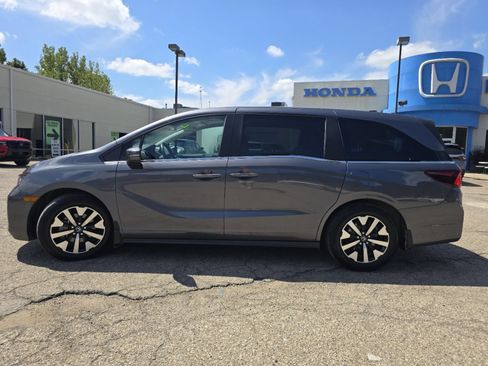 Used 2025 Honda Odyssey EX-L image 14