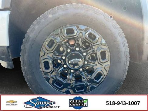 Used 2024 Chevrolet Silverado 2500 LTZ w/ LTZ Plus Package AWD/4WD image 9