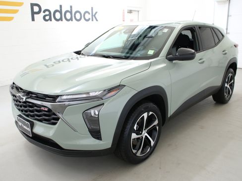 Used 2024 Chevrolet Trax RS w/ Driver Confidence Package image 3