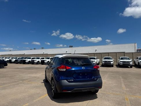 Certified 2019 Nissan Kicks SR w/ SR Premium Package FWD image 17