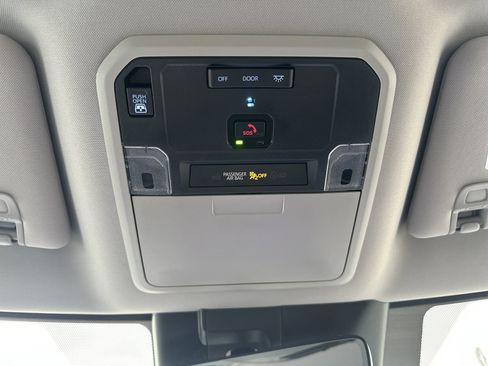 Used 2024 Toyota Tundra Limited image 33