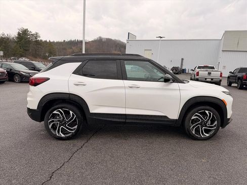 Used 2025 Chevrolet TrailBlazer RS w/ Convenience Package image 15