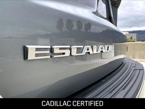 Used 2025 Cadillac Escalade ESV Sport w/ Touring Package AWD/4WD image 30