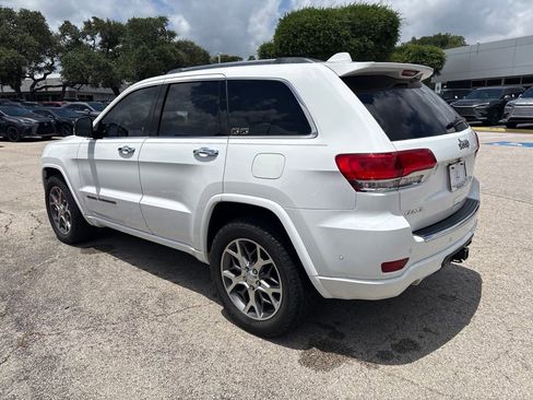 Used 2020 Jeep Grand Cherokee Overland AWD/4WD image 3