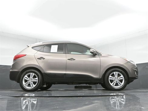 Used 2013 Hyundai Tucson GLS AWD/4WD image 29