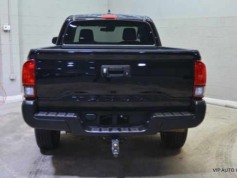 Used 2020 Toyota Tacoma SR image 6