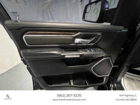 Used 2019 RAM 1500 Laramie AWD/4WD image 9