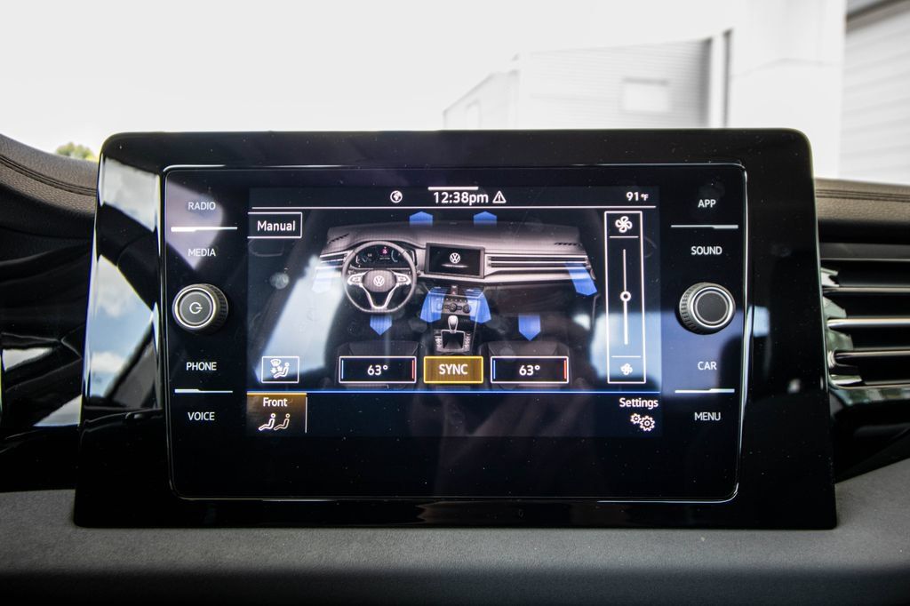 Certified 2026 Volkswagen Jetta SE FWD image 38