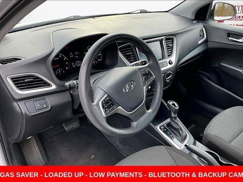 Used 2022 Hyundai Accent SEL image 16