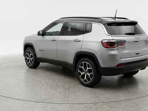 Used 2025 Jeep Compass Limited AWD/4WD image 6