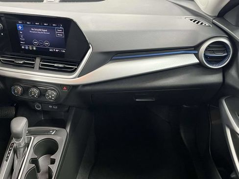 Used 2025 Chevrolet Trax LS FWD image 21