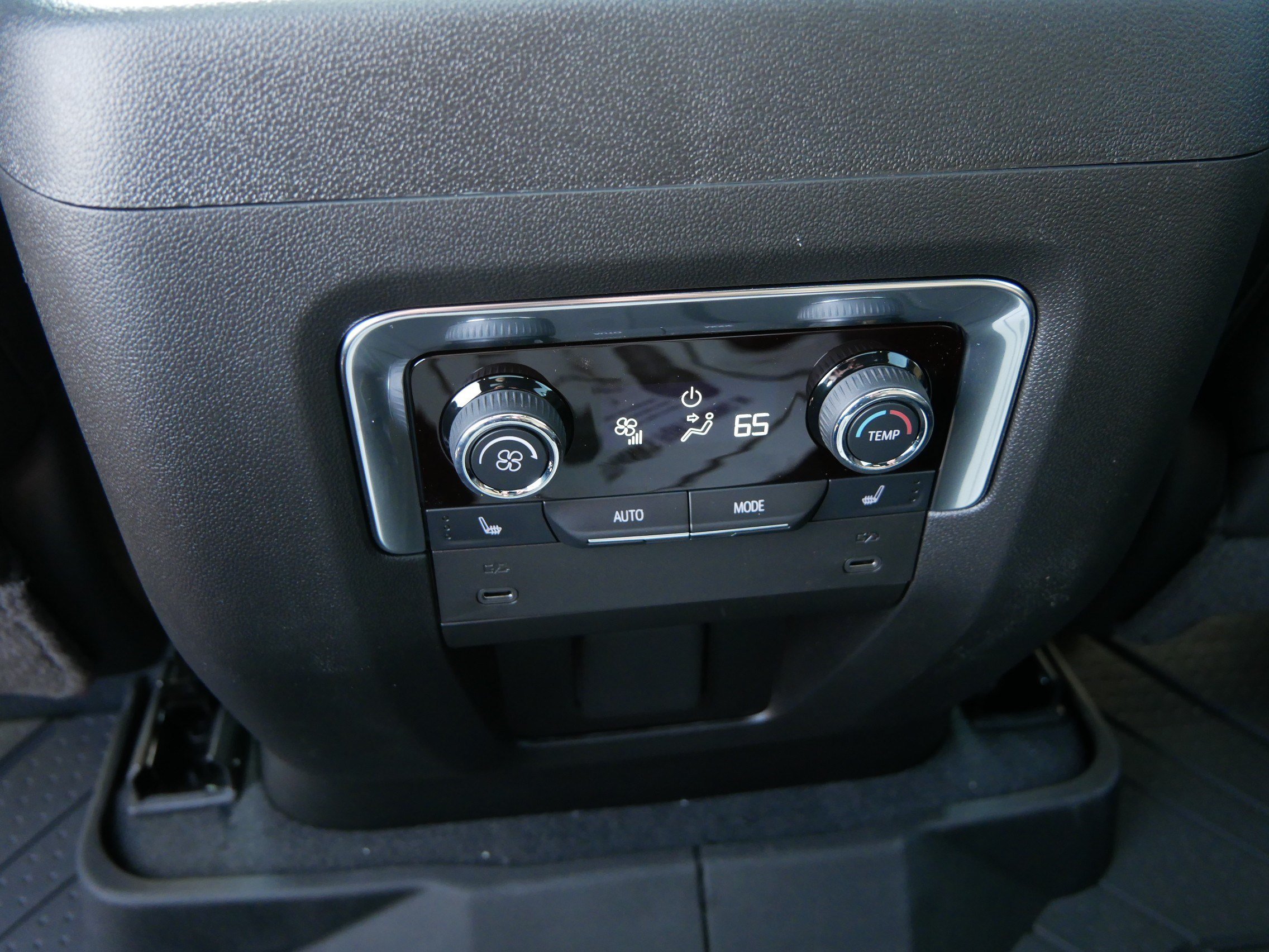 New 2026 Chevrolet Tahoe High Country AWD/4WD image 10