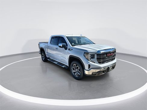 New 2026 GMC Sierra 1500 SLT image 2