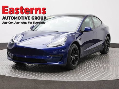 Used 2023 Tesla Model 3 Standard Range RWD image 1