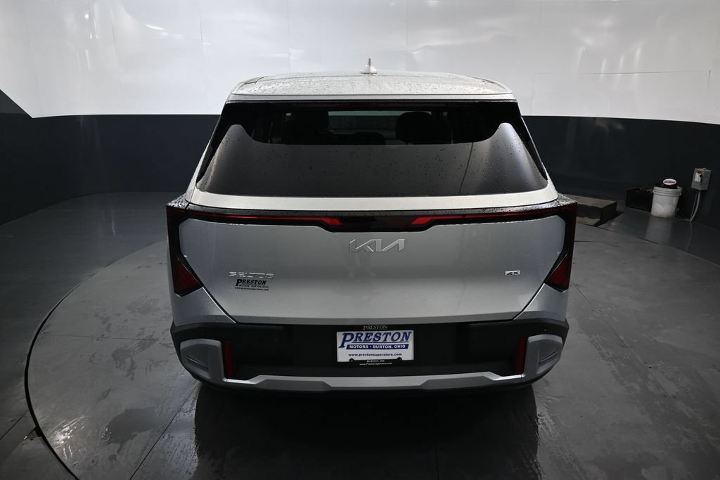 Used 2027 Kia Seltos LX AWD/4WD image 8