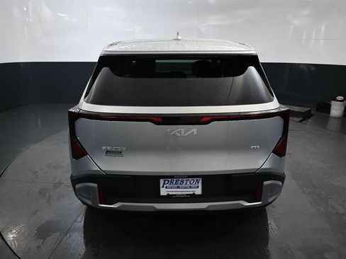 Used 2027 Kia Seltos LX AWD/4WD image 8
