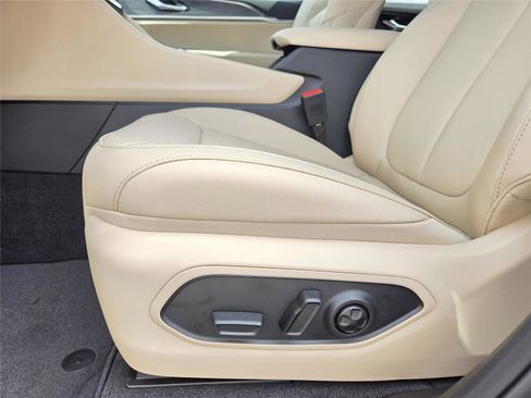 New 2026 Jeep Grand Cherokee L Limited image 17