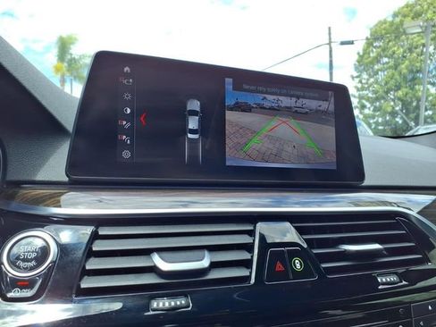 Used 2019 BMW 530i w/ Convenience Package RWD image 13