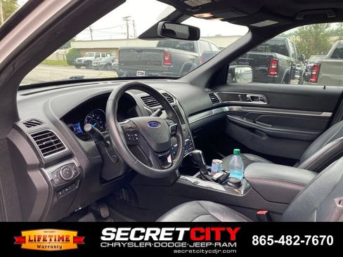 Used 2019 Ford Explorer Sport w/ Equipment Group 401A AWD/4WD image 12