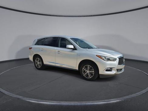 Used 2018 INFINITI QX60 FWD image 2