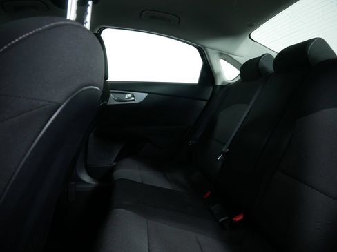 Used 2024 Kia Forte LXS w/ LXS Technology Package FWD image 18