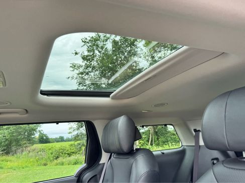 Used 2022 Kia Carnival SX Prestige FWD image 25