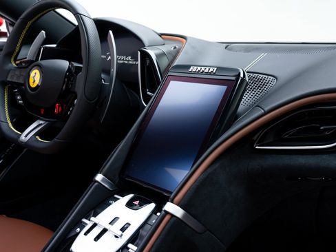 Used 2025 Ferrari Roma Spider image 29