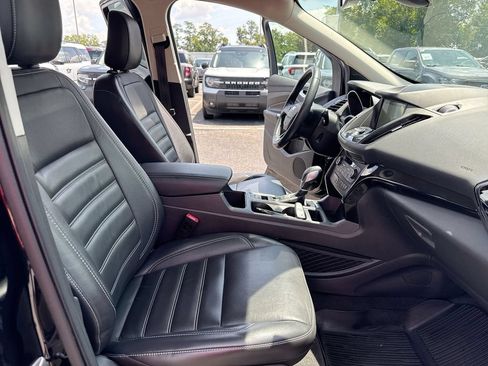 Used 2019 Ford Escape Titanium AWD/4WD image 22