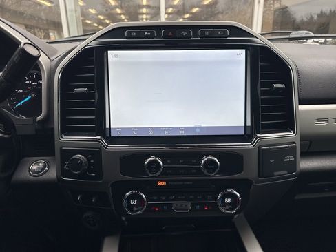 Used 2022 Ford F350 Lariat w/ Black Appearance Package image 8