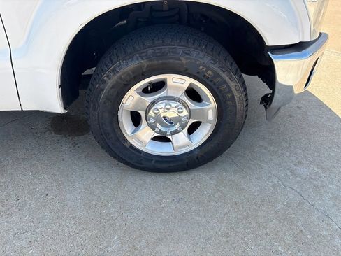 Used 2015 Ford F250 XLT RWD image 3