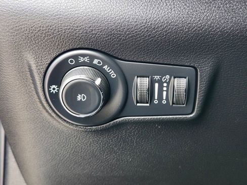 Used 2022 Jeep Compass Latitude AWD/4WD image 23