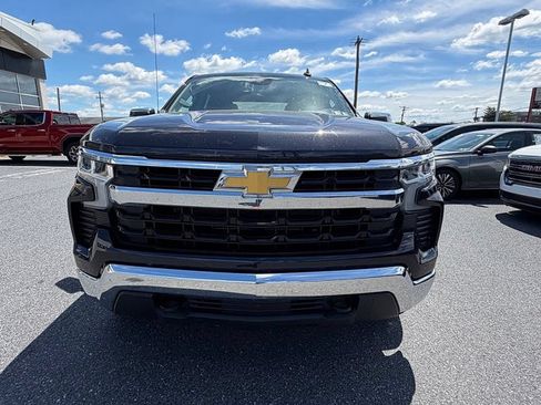 Used 2022 Chevrolet Silverado 1500 LT AWD/4WD image 9