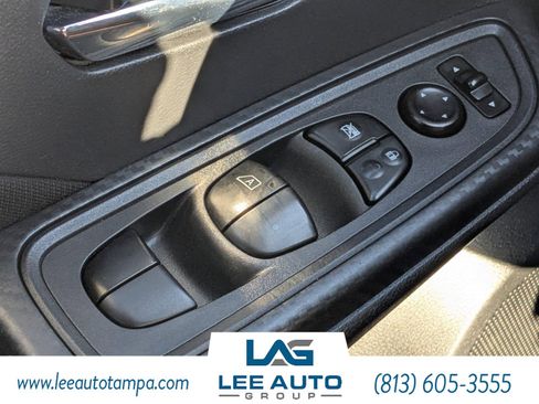 Used 2021 Nissan Versa SV image 21