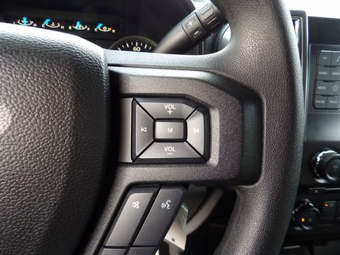 Used 2016 Ford F150 XLT image 15