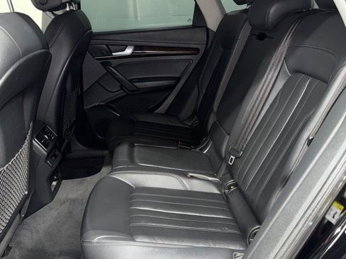 Used 2019 Audi Q5 2.0T Premium AWD/4WD image 34