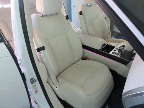 Used 2023 Land Rover Range Rover SE AWD/4WD image 23