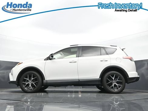 Used 2016 Toyota RAV4 SE FWD image 31